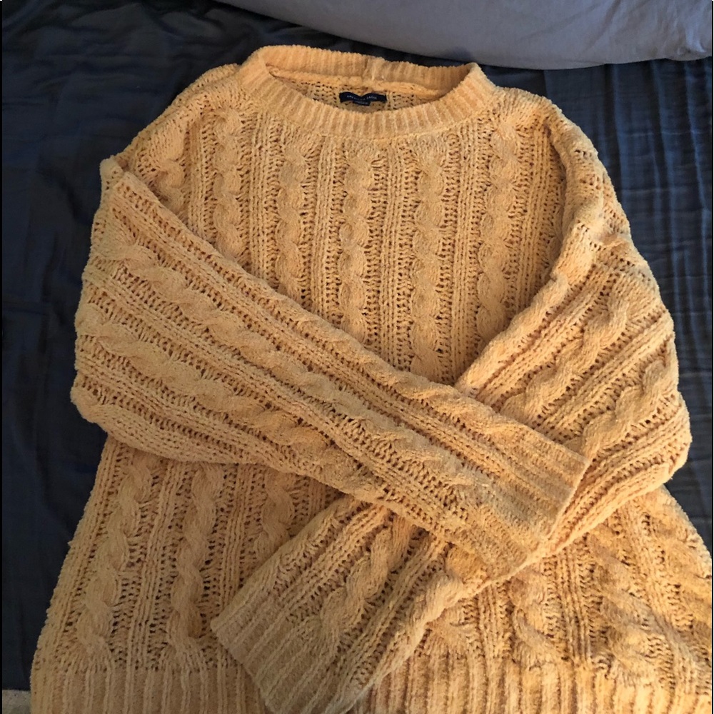 AMERICAN EAGLE SWEATER